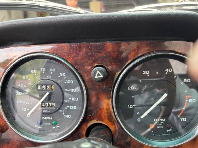 Image 12/13 of Triumph TR 6 PI (1974)