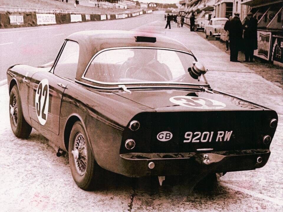 Image 9/50 of Sunbeam Alpine &quot;Le Mans&quot; (1962)