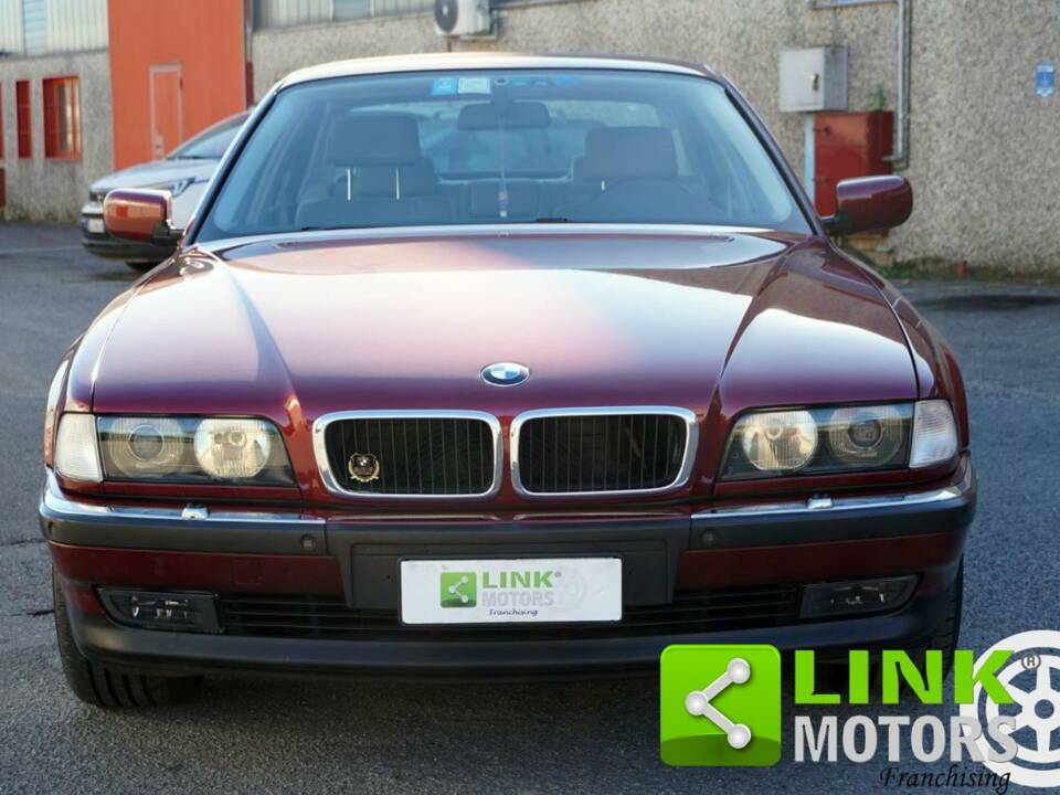 Image 2/10 de BMW 740iL (1994)