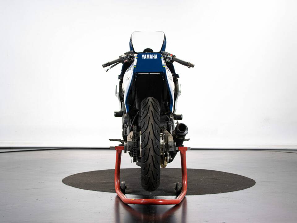 Bild 3/50 von Yamaha FZ 750 (1986)