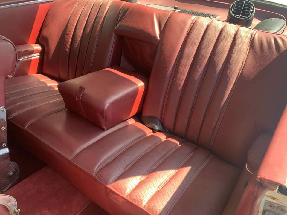 Image 6/6 of Mercedes-Benz 220 SE b (1963)
