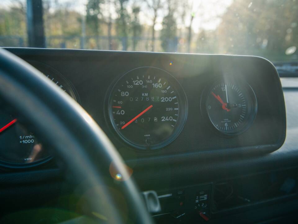 Bild 23/28 von Volkswagen T3 Kastenwagen 2.0 (1982)