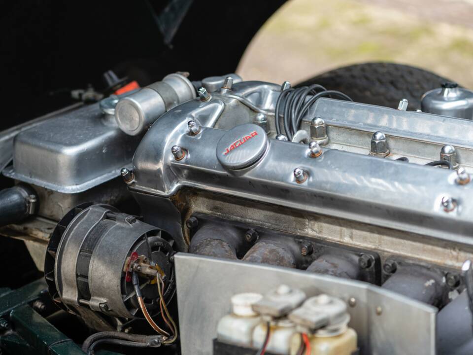 Image 42/48 de Jaguar Type E 4.2 (1965)