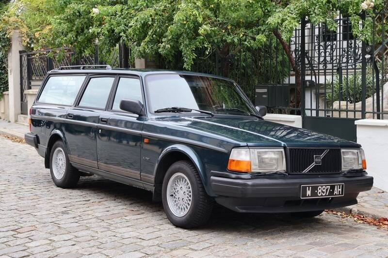 Immagine 2/51 di Volvo 245 Super Polar (1993)