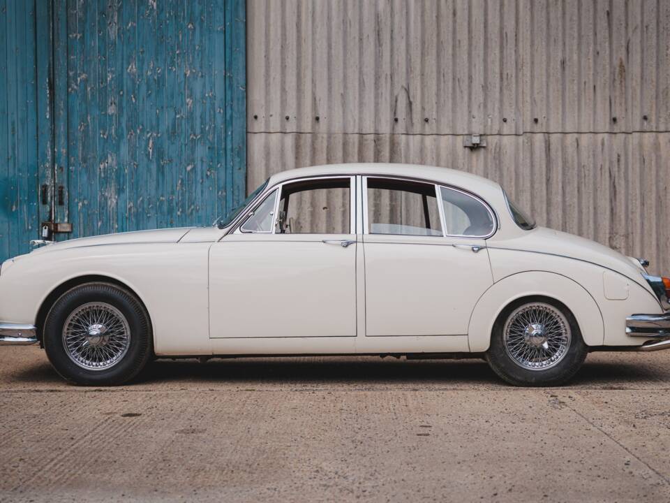Immagine 2/50 di Jaguar Mk II 3.8 (1960)