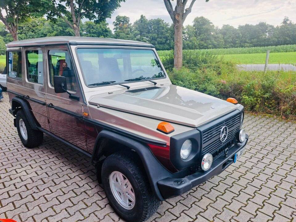 Image 4/19 of Mercedes-Benz 250 GD (lang) (1987)