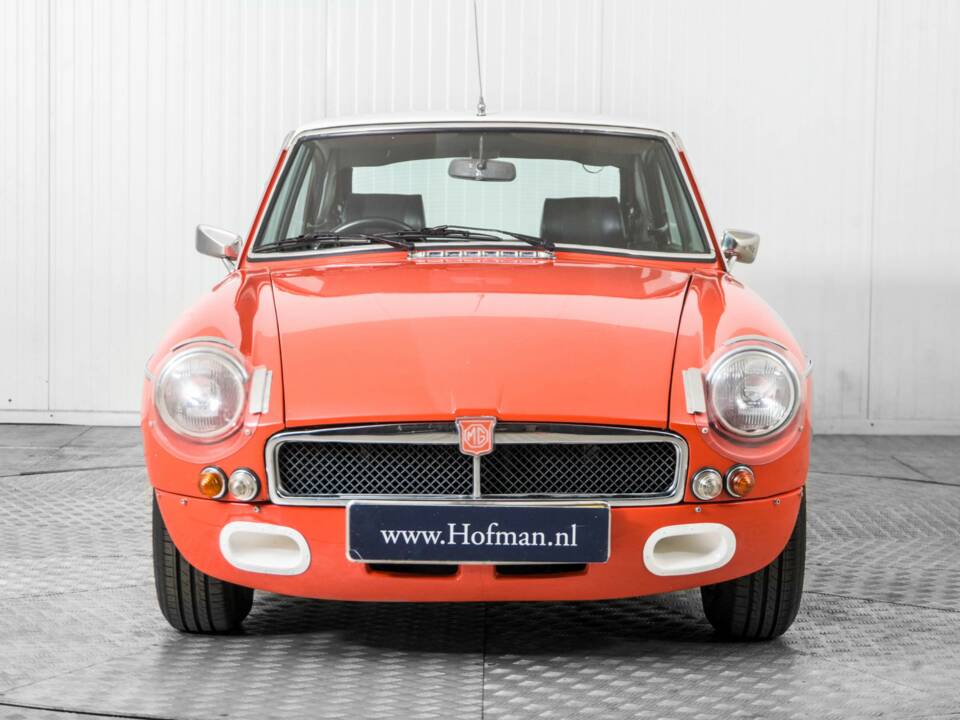 Bild 14/50 von MG MGB GT V8 SEC (1978)