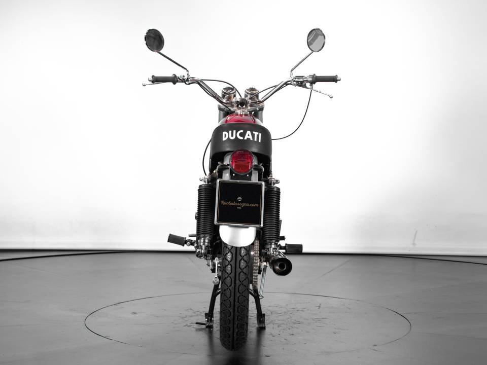 Immagine 3/50 di Ducati DUMMY (1971)
