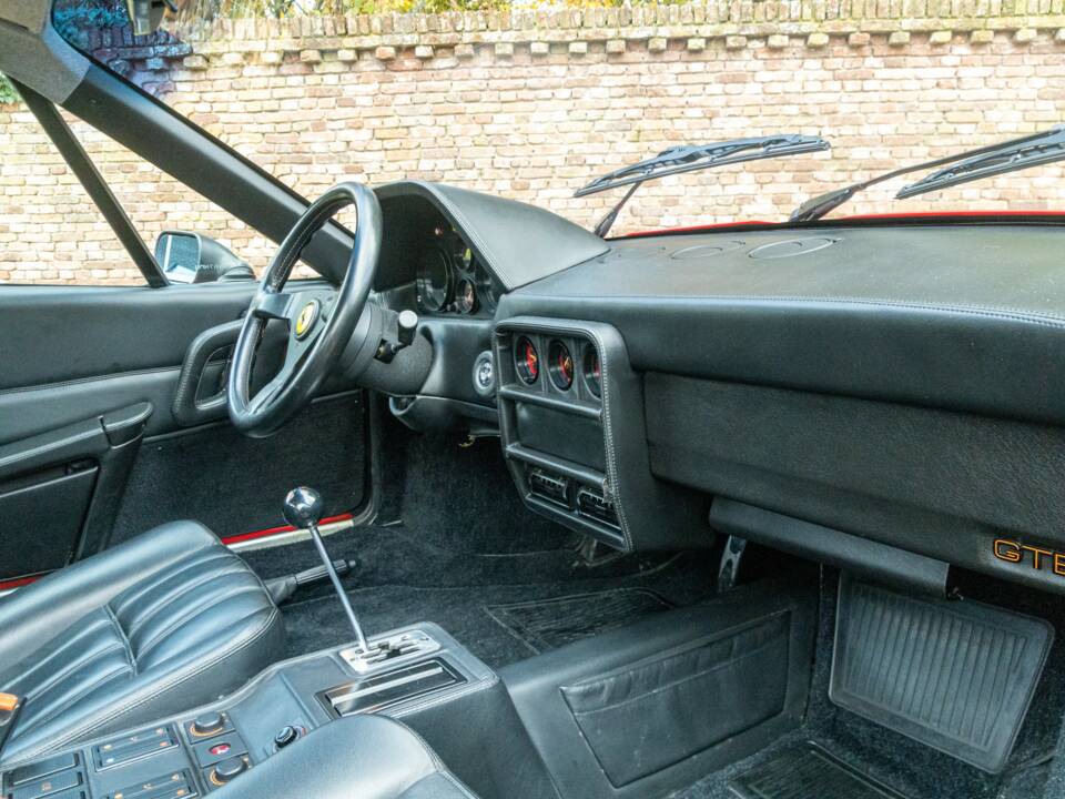 Bild 39/50 von Ferrari 328 GTB (1989)