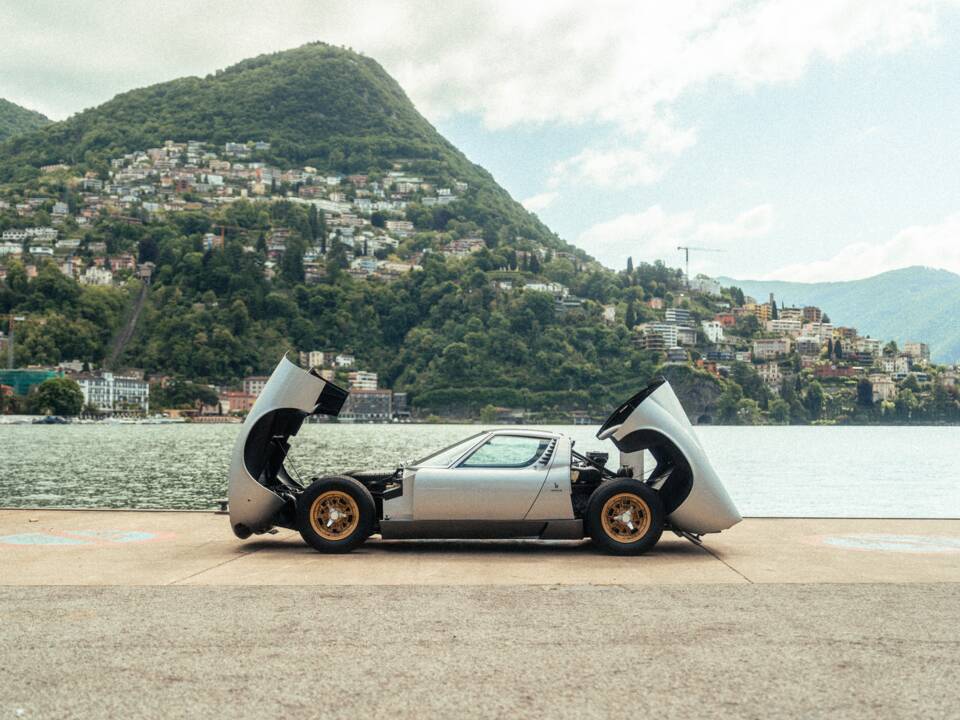 Immagine 6/16 di Lamborghini Miura P 400 S (1971)