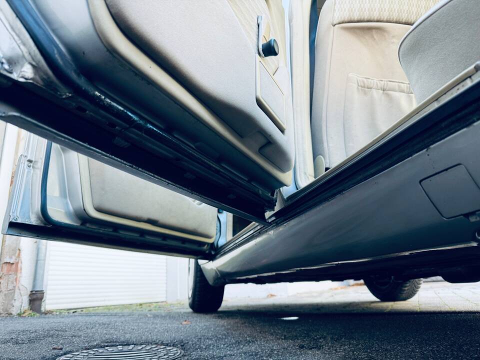 Afbeelding 12/14 van Mercedes-Benz 200 E (1989)