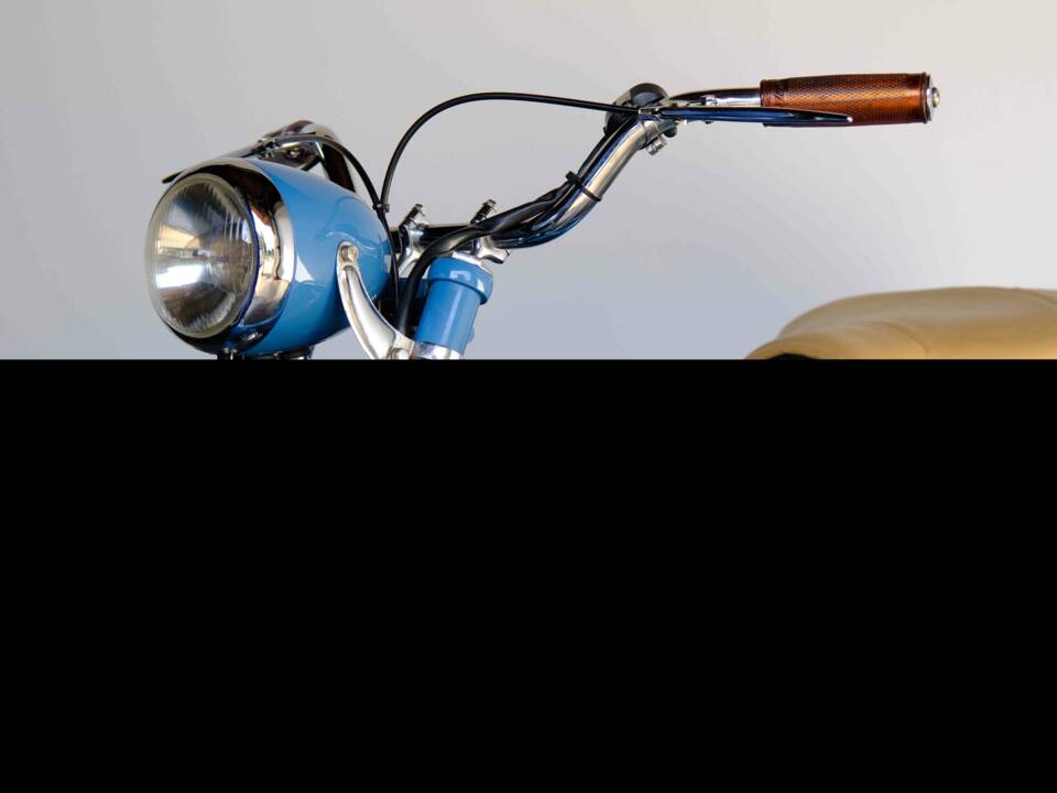 Bild 27/57 von Iso Rivolta Isoscooter 125 (1953)