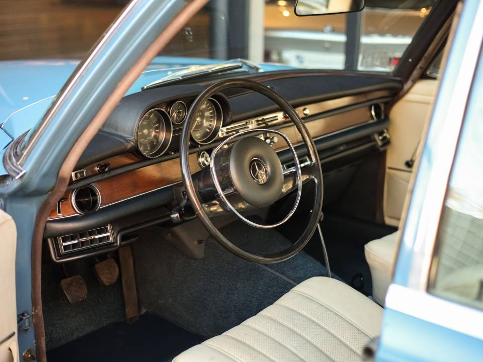 Afbeelding 46/76 van Mercedes-Benz 280 SE (1968)