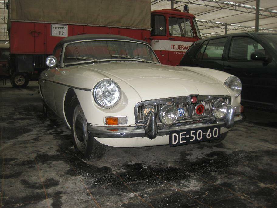 Image 10/11 of MG MGB (1965)