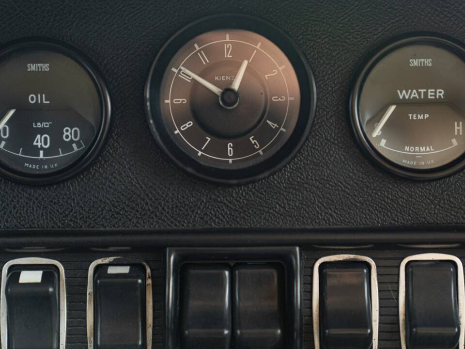 Bild 44/50 von Jaguar E-Type V12 (2+2) (1971)