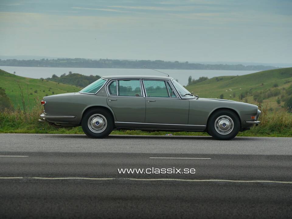 Image 17/21 of Maserati Quattroporte 4200 (1965)