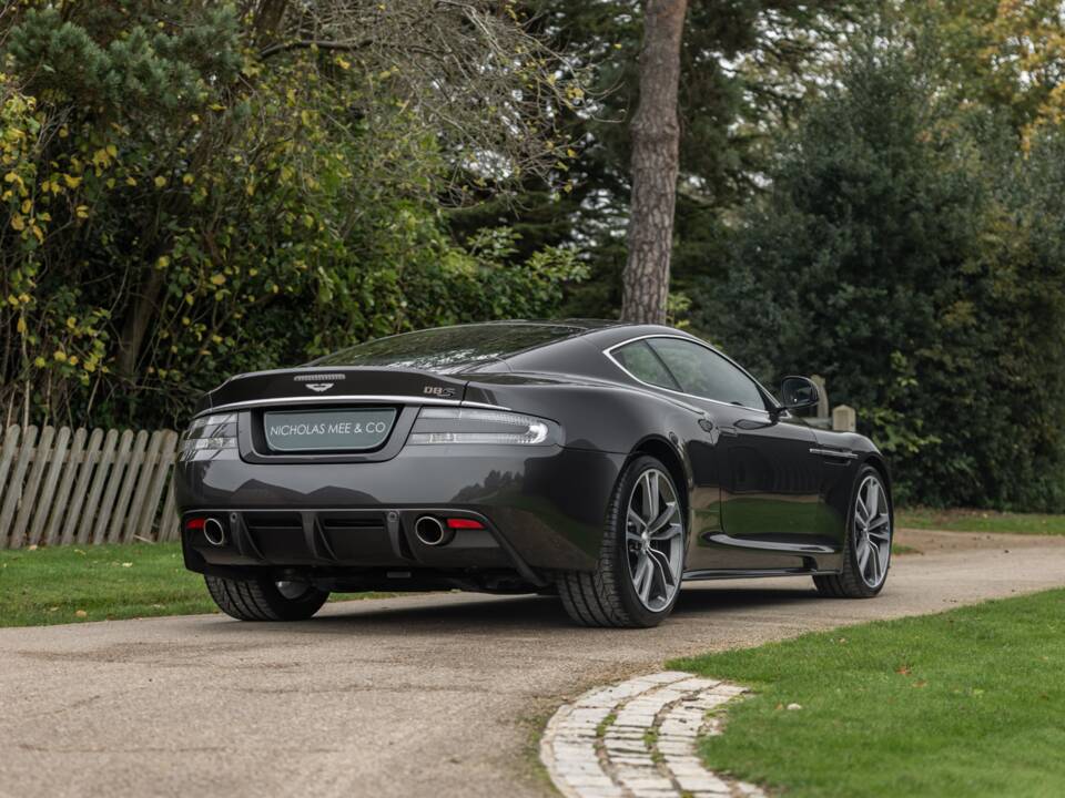 Bild 46/56 von Aston Martin DBS (2010)