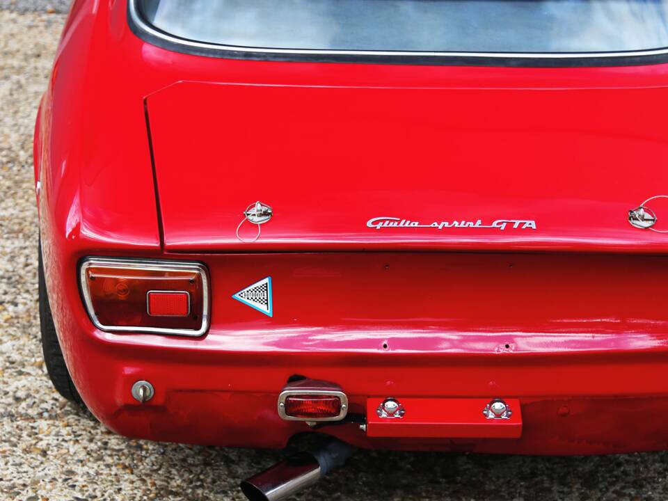 Immagine 34/48 di Alfa Romeo Giulia 1750 GT Am (1970)