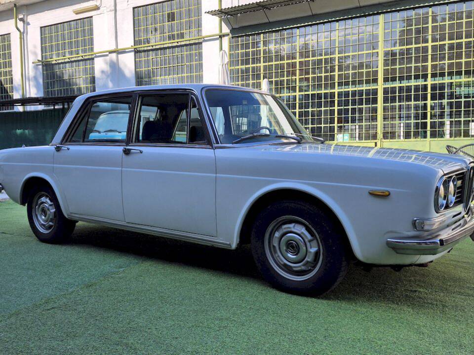 Bild 10/59 von Lancia 2000 Iniezione (1972)