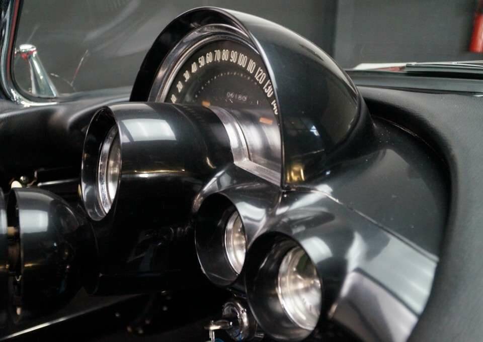 Image 17/50 of Chevrolet Corvette (1958)