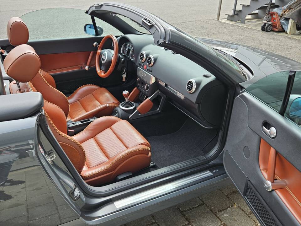 Bild 11/14 von Audi TT 1.8 T (2000)