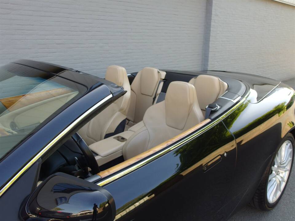 Bild 50/99 von Aston Martin DB 9 Volante (2006)