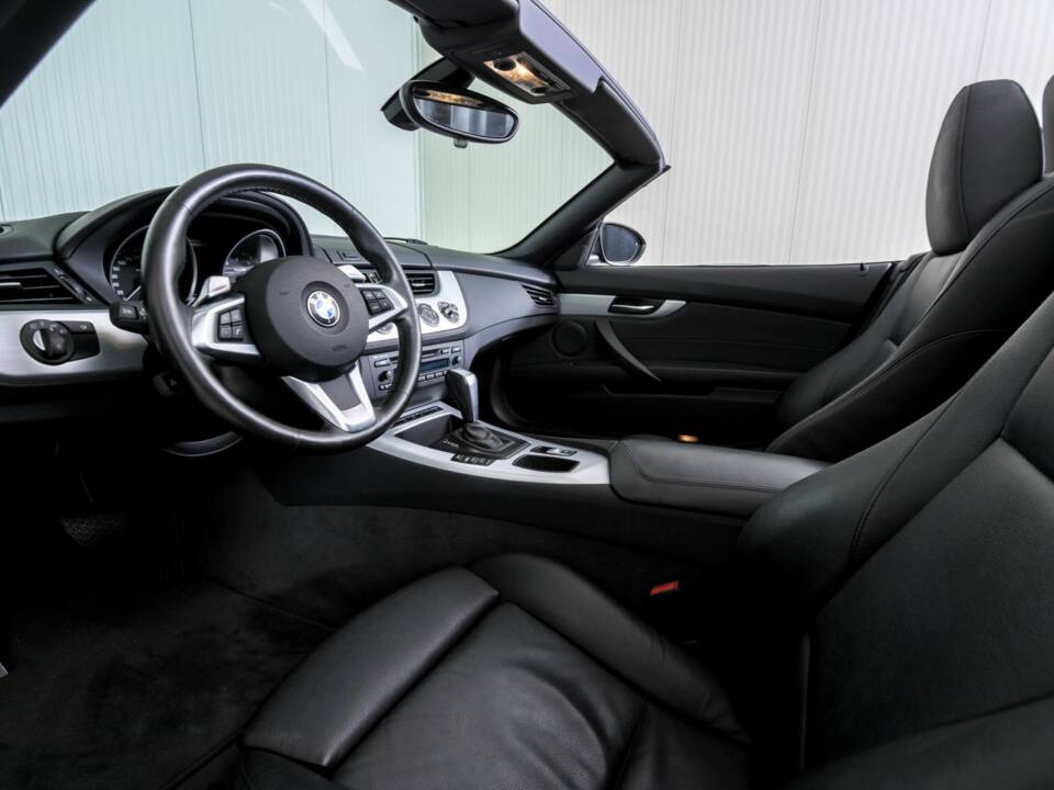 Image 11/50 of BMW Z4 sDrive23i (2010)