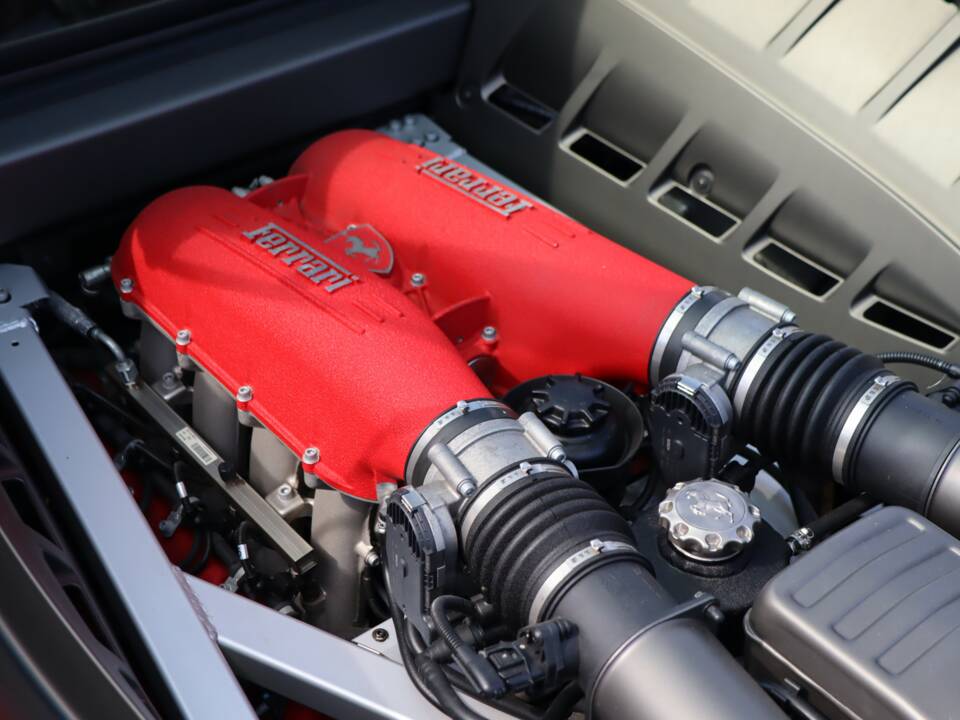 Bild 13/50 von Ferrari F 430 (2010)