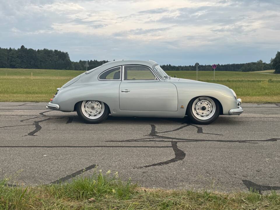 Immagine 4/14 di Porsche 356 1300 (1952)