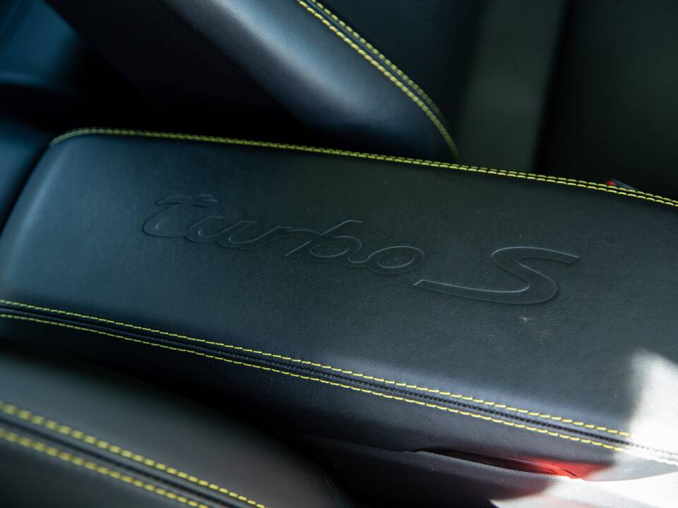 Image 44/48 of Porsche 911 Turbo S Exclusive (2017)