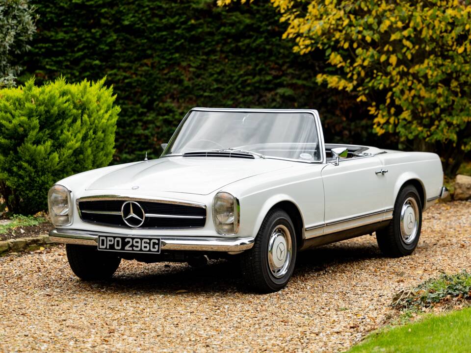 Image 1/50 of Mercedes-Benz 280 SL (1968)