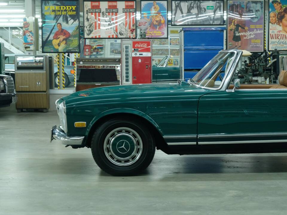 Image 5/50 de Mercedes-Benz 280 SL (1968)