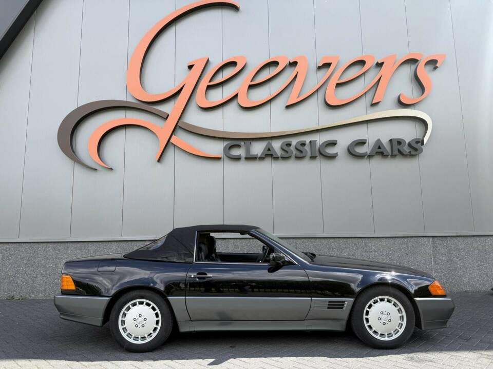 Image 18/50 de Mercedes-Benz 300 SL (1990)