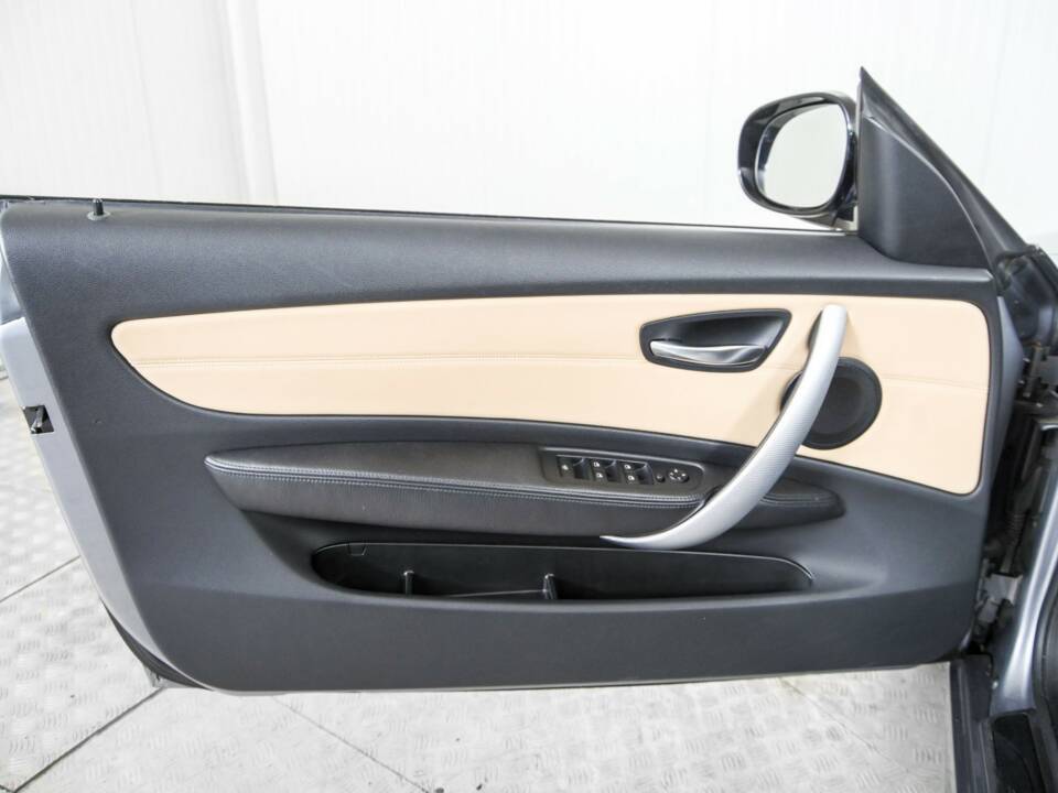 Immagine 35/50 di BMW 120i (2012)