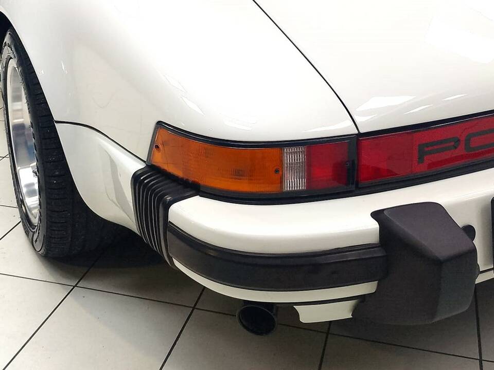 Bild 19/77 von Porsche 911 Carrera 3.2 (1984)