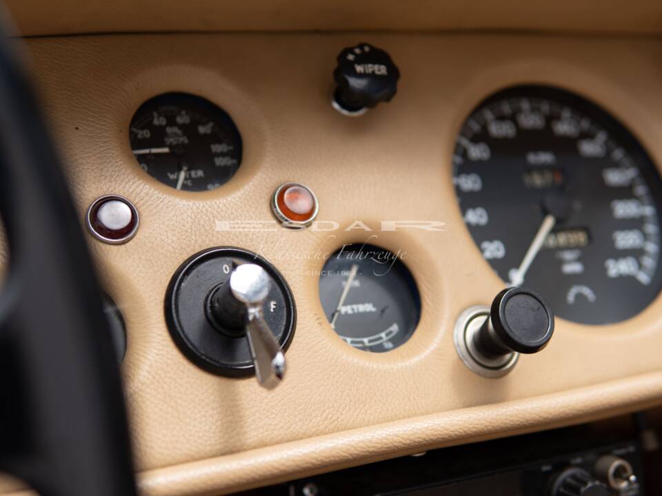 Image 26/32 de Jaguar XK 140 OTS (1955)