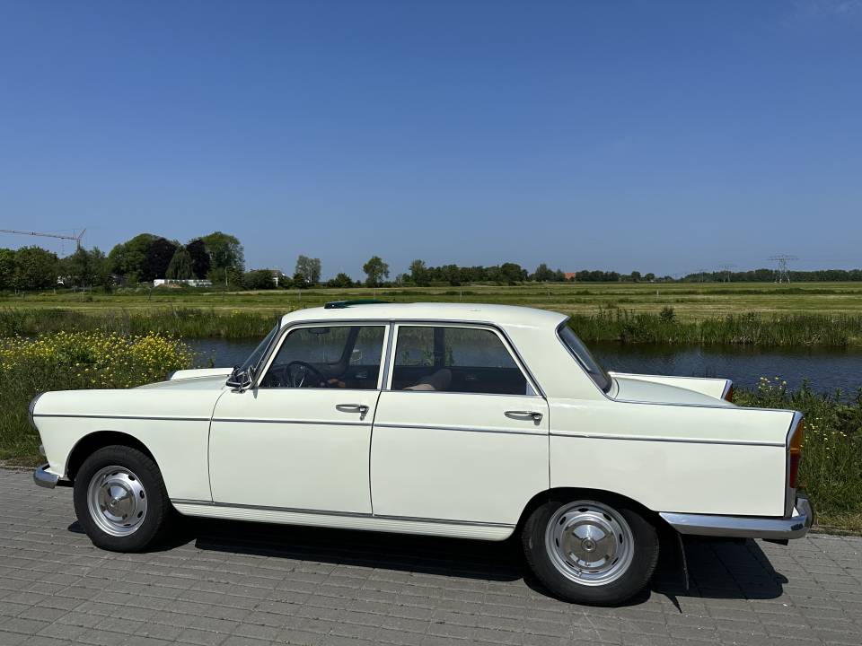 Image 10/50 of Peugeot 404 (1973)
