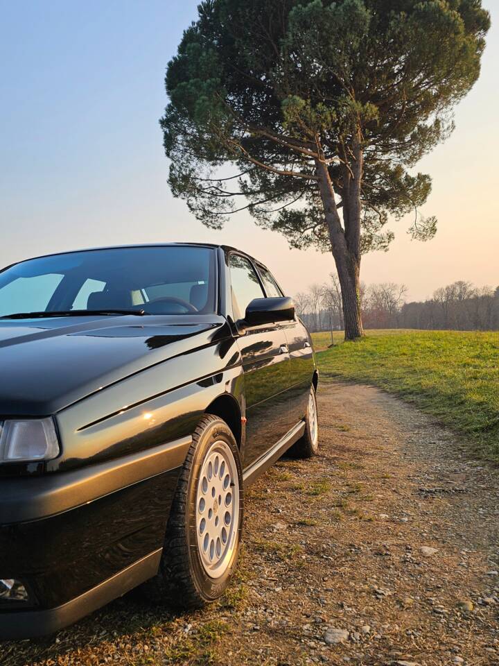 Image 25/100 de Alfa Romeo 155 Twin Spark 2.0 16V (1995)