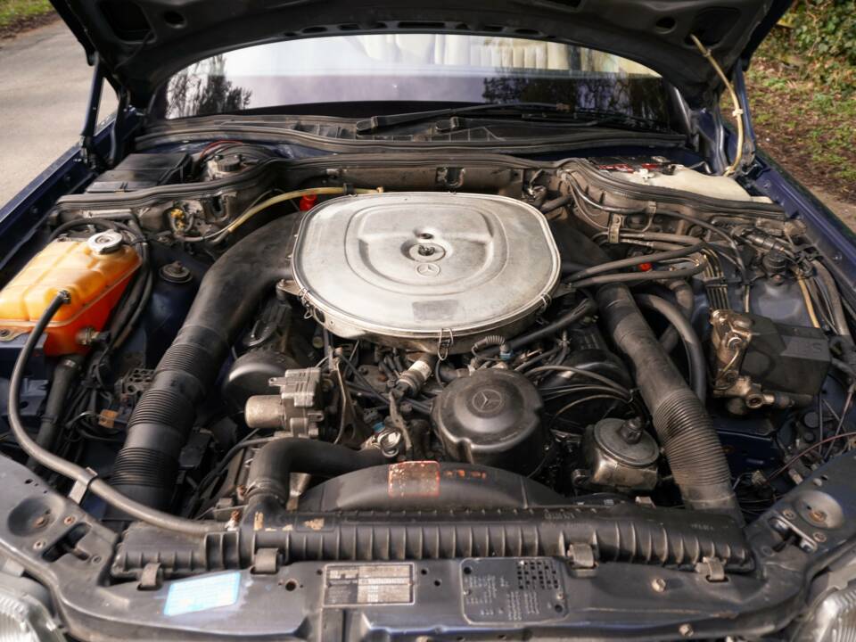 Afbeelding 17/20 van Mercedes-Benz 500 SE (1988)