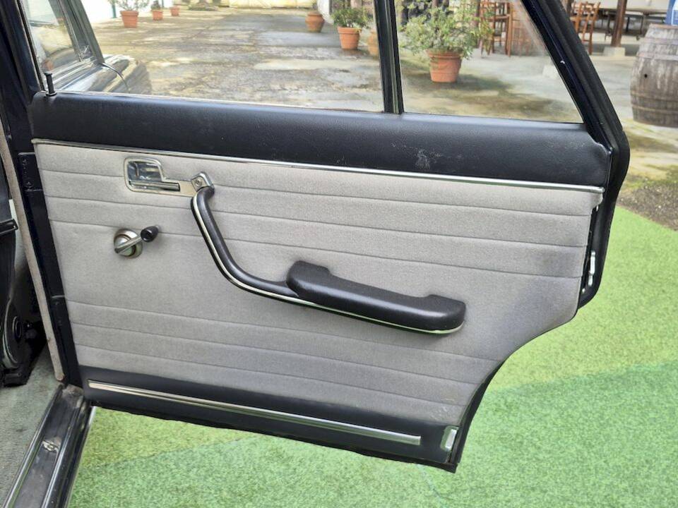 Afbeelding 47/63 van Lancia Flavia 2000 (1970)