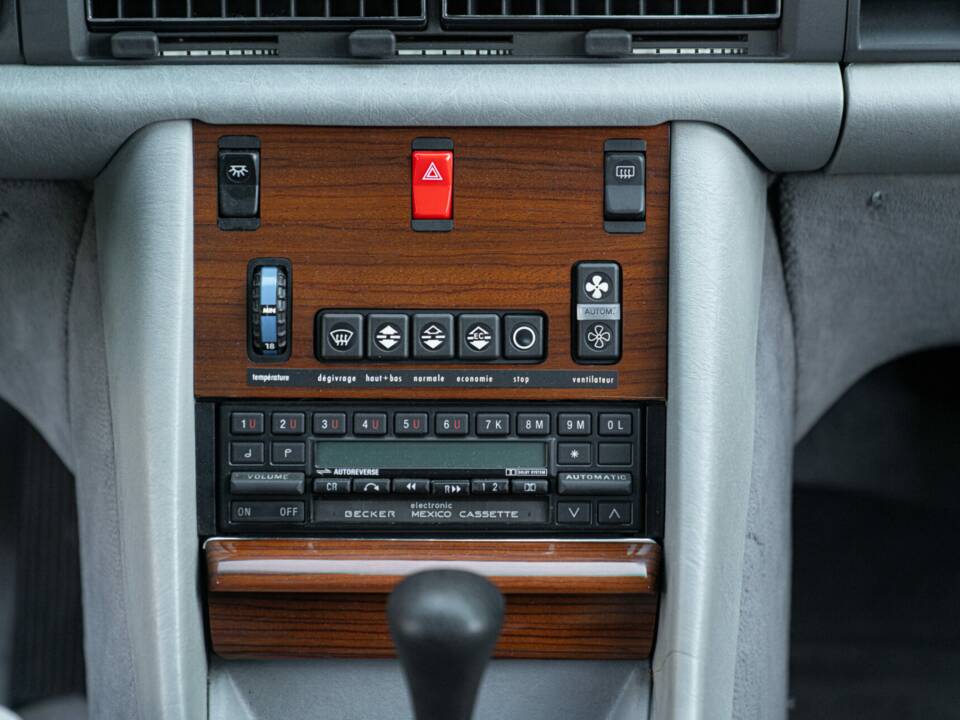 Image 43/50 of Mercedes-Benz 500 SEL (1985)