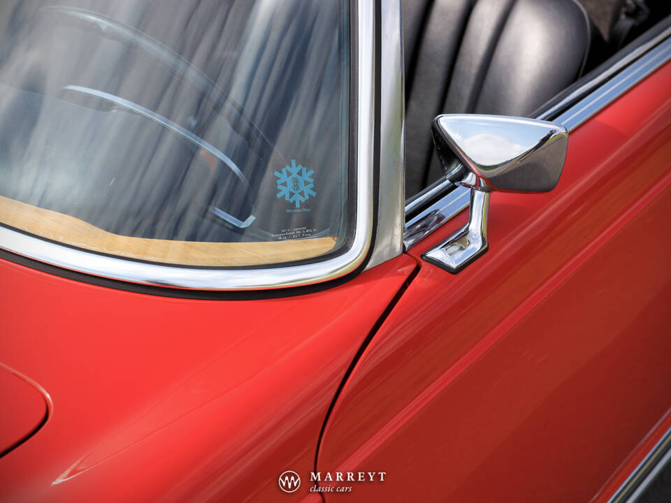 Image 32/70 of Mercedes-Benz 280 SL (1969)