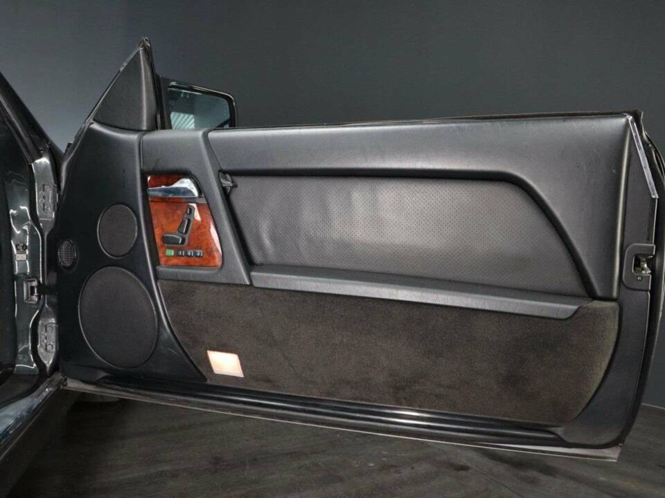 Bild 29/50 von Mercedes-Benz 500 SL (1991)