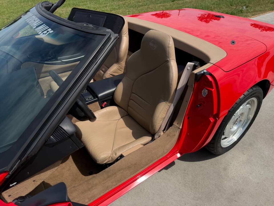 Imagen 20/43 de Chevrolet Corvette Convertible (1995)
