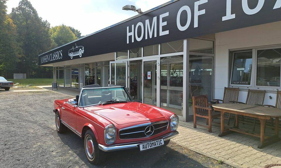 Image 47/72 of Mercedes-Benz 280 SL (1969)