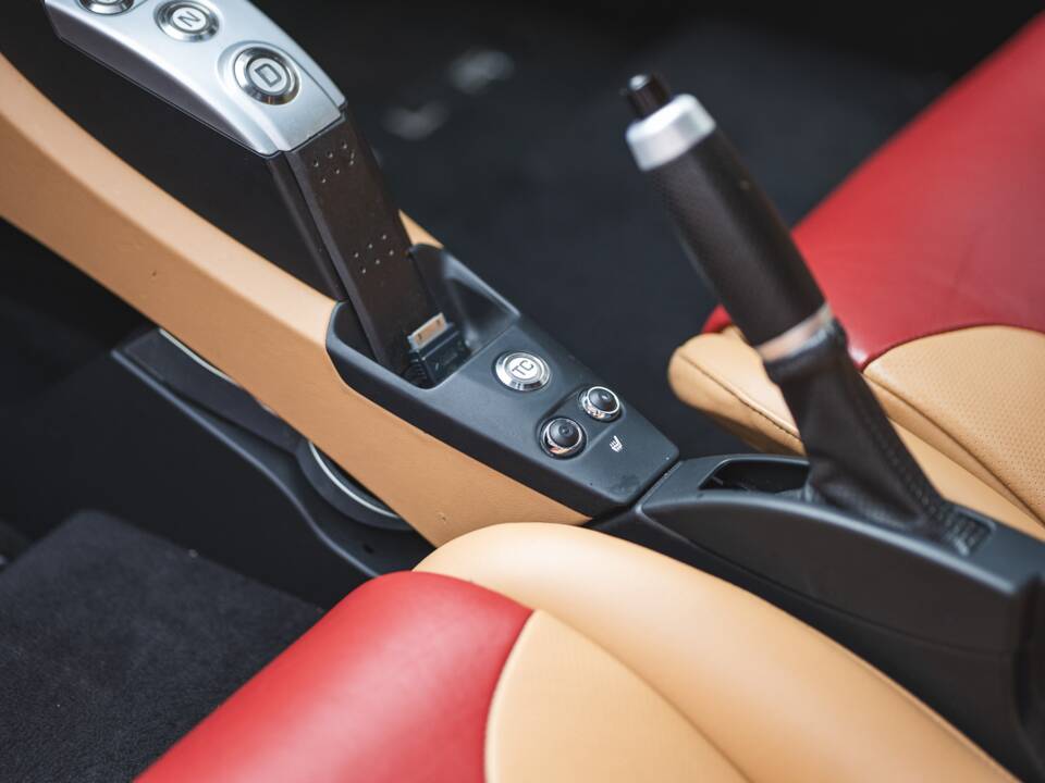 Image 17/50 de Tesla Roadster (2011)