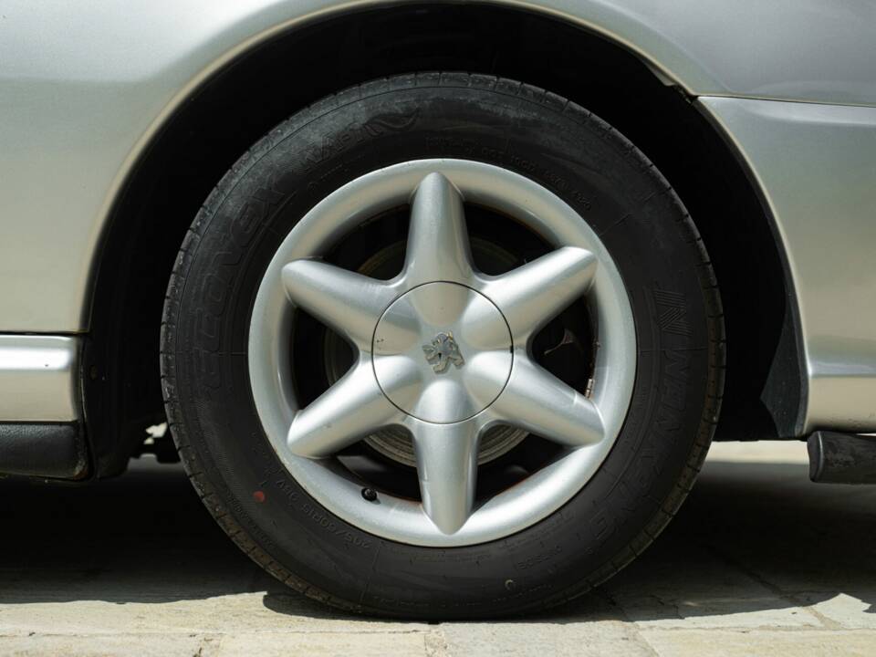 Obraz 17/48 pojazdu Peugeot 406 Coupé 2.0 16V (2000)