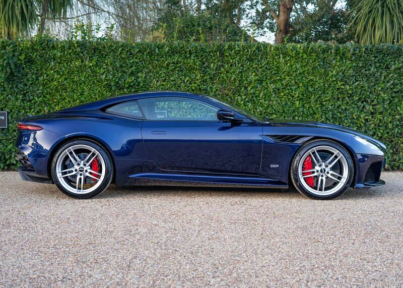Immagine 16/50 di Aston Martin DBS Superleggera (2018)