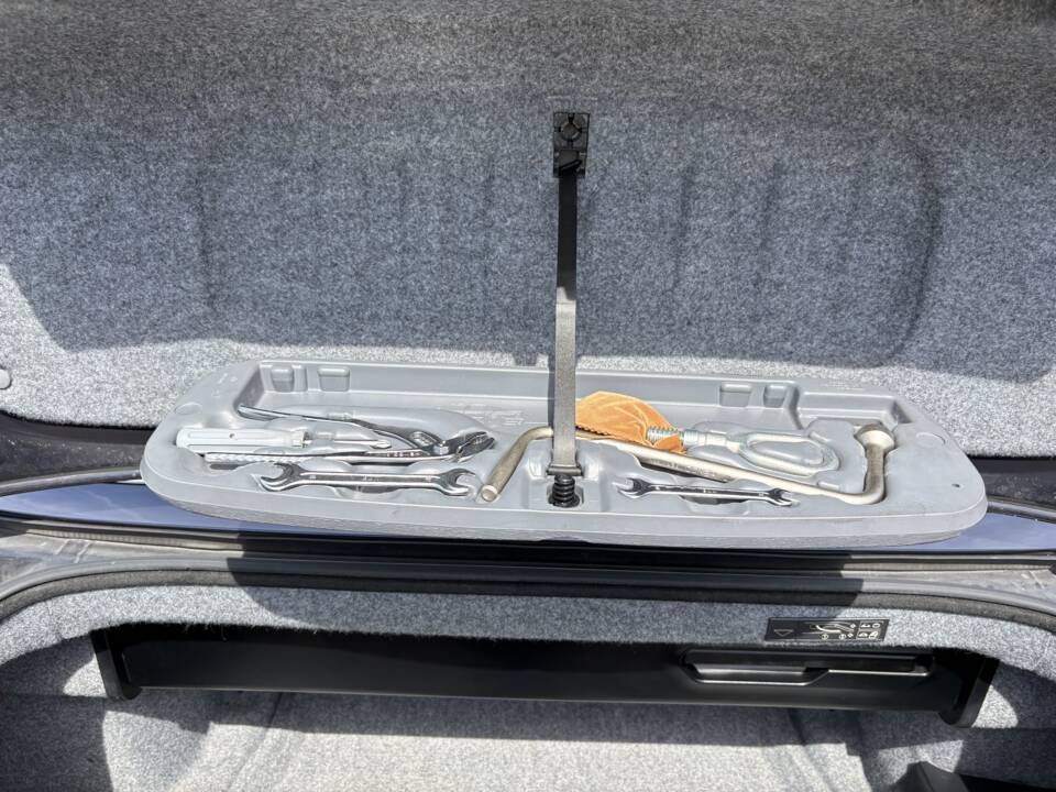 Image 14/14 of BMW 320Ci (2001)
