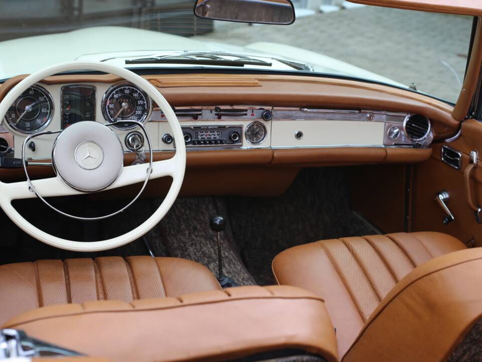 Imagen 25/50 de Mercedes-Benz 230 SL (1965)